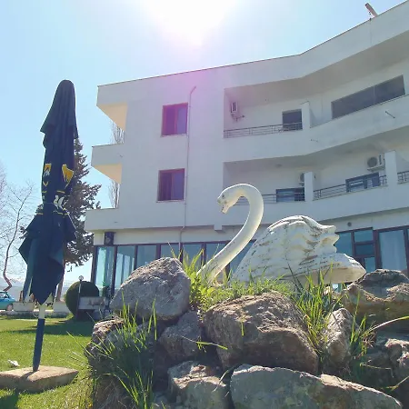 Ermano Hotel Pogradec