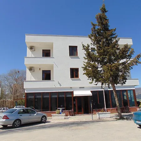 Ermano Hotel 3*